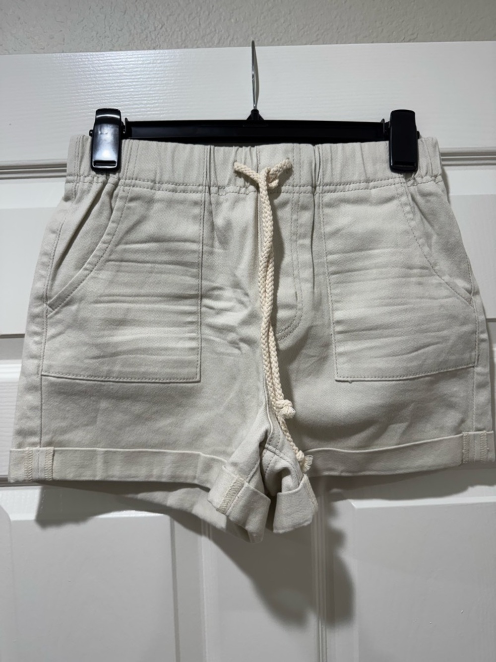 Steve Madden Stevie Cream Elastic Waist Jean Shorts
